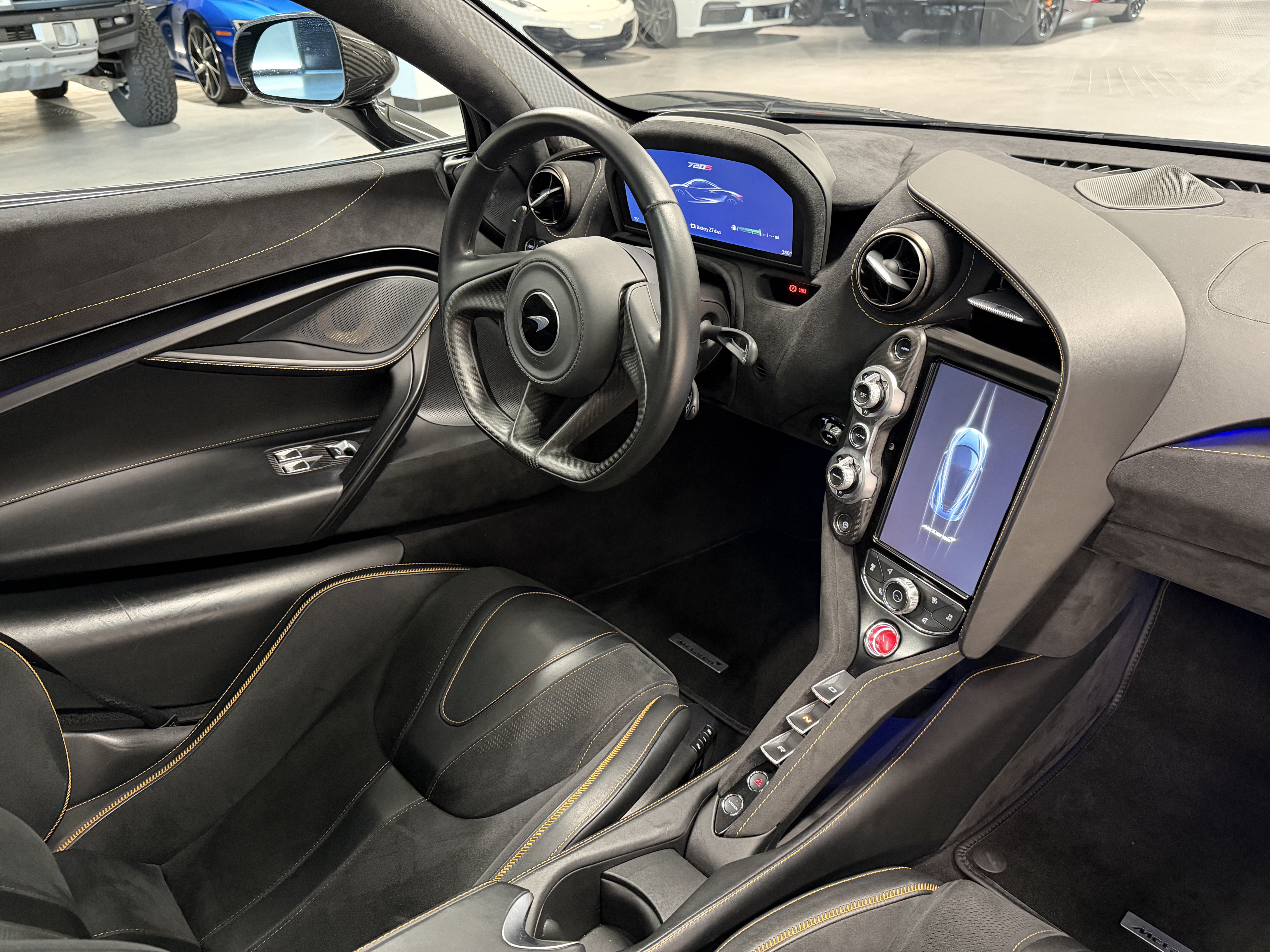 Used 2020 McLaren 720S Performance RWD image 19