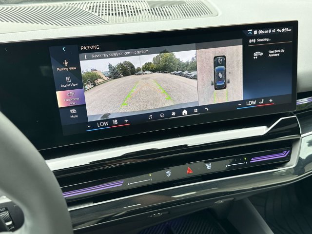 Certified 2024 BMW 530i xDrive w/ Premium Package AWD/4WD image 33