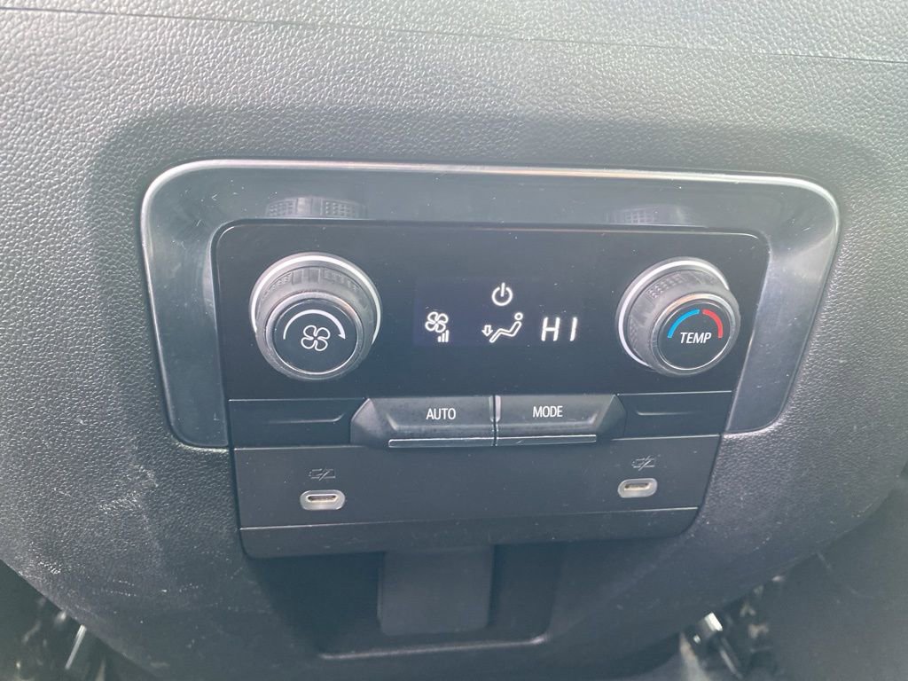 Used 2023 Chevrolet Suburban RST AWD/4WD image 25