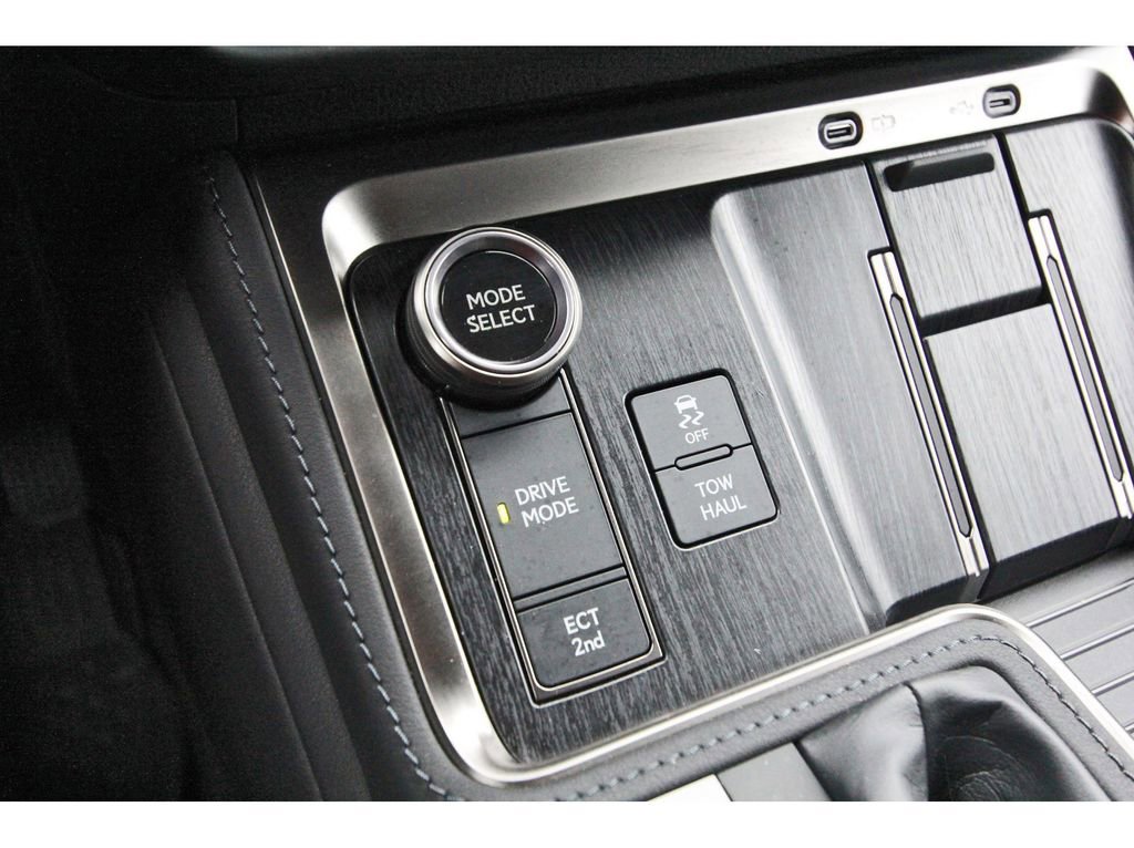 Used 2024 Lexus GX 550 w/ Accessory Package (2T) AWD/4WD image 27