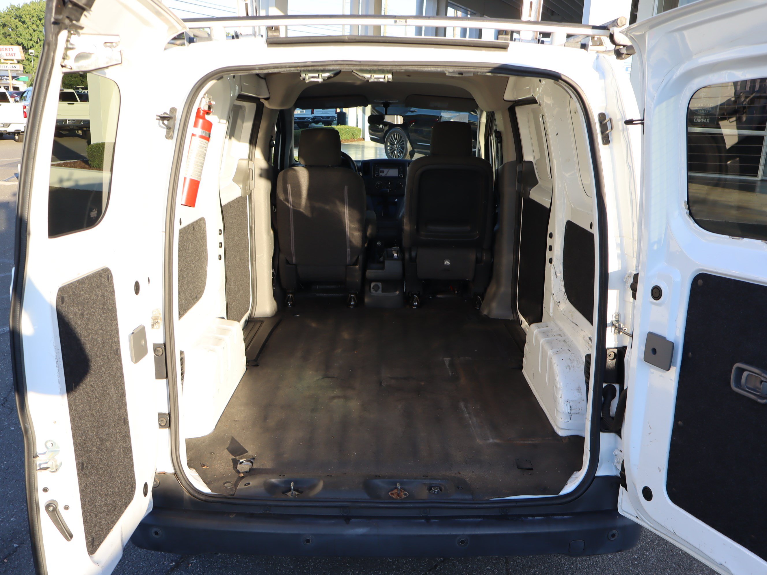 Used 2015 Chevrolet City Express LT w/ Technology Package FWD image 31