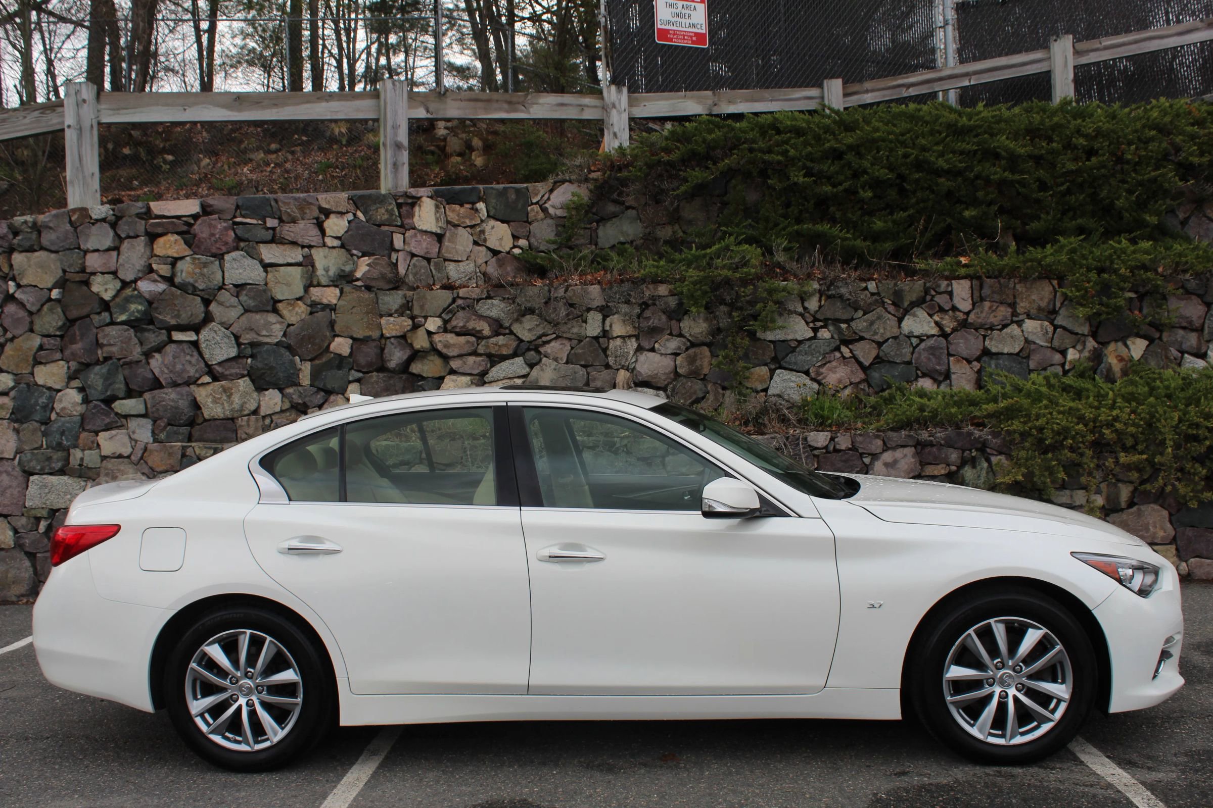Used 2015 INFINITI Q50 Premium w/ Navigation Package AWD/4WD image 5