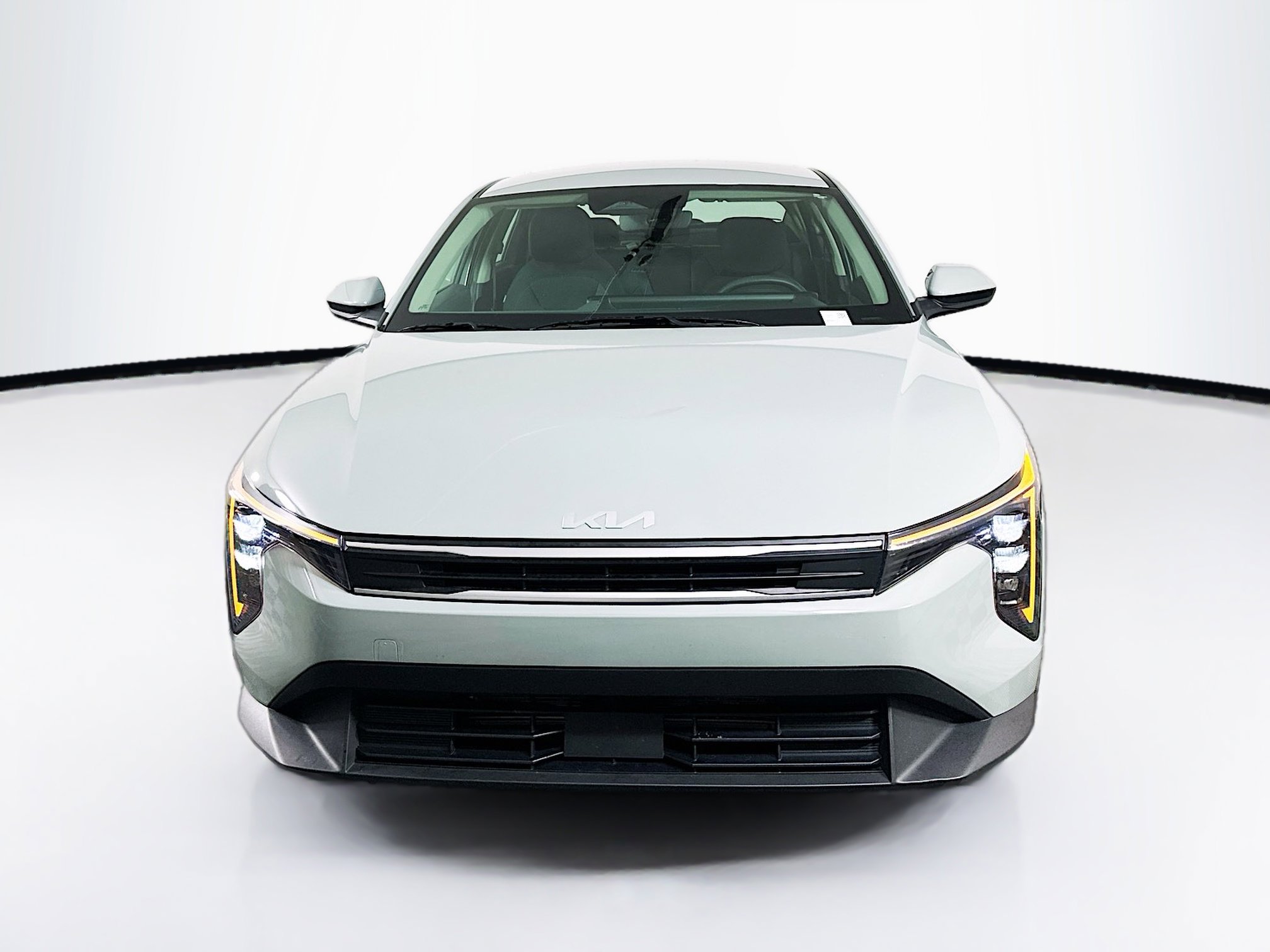 Used 2025 Kia K4 LXS image 2