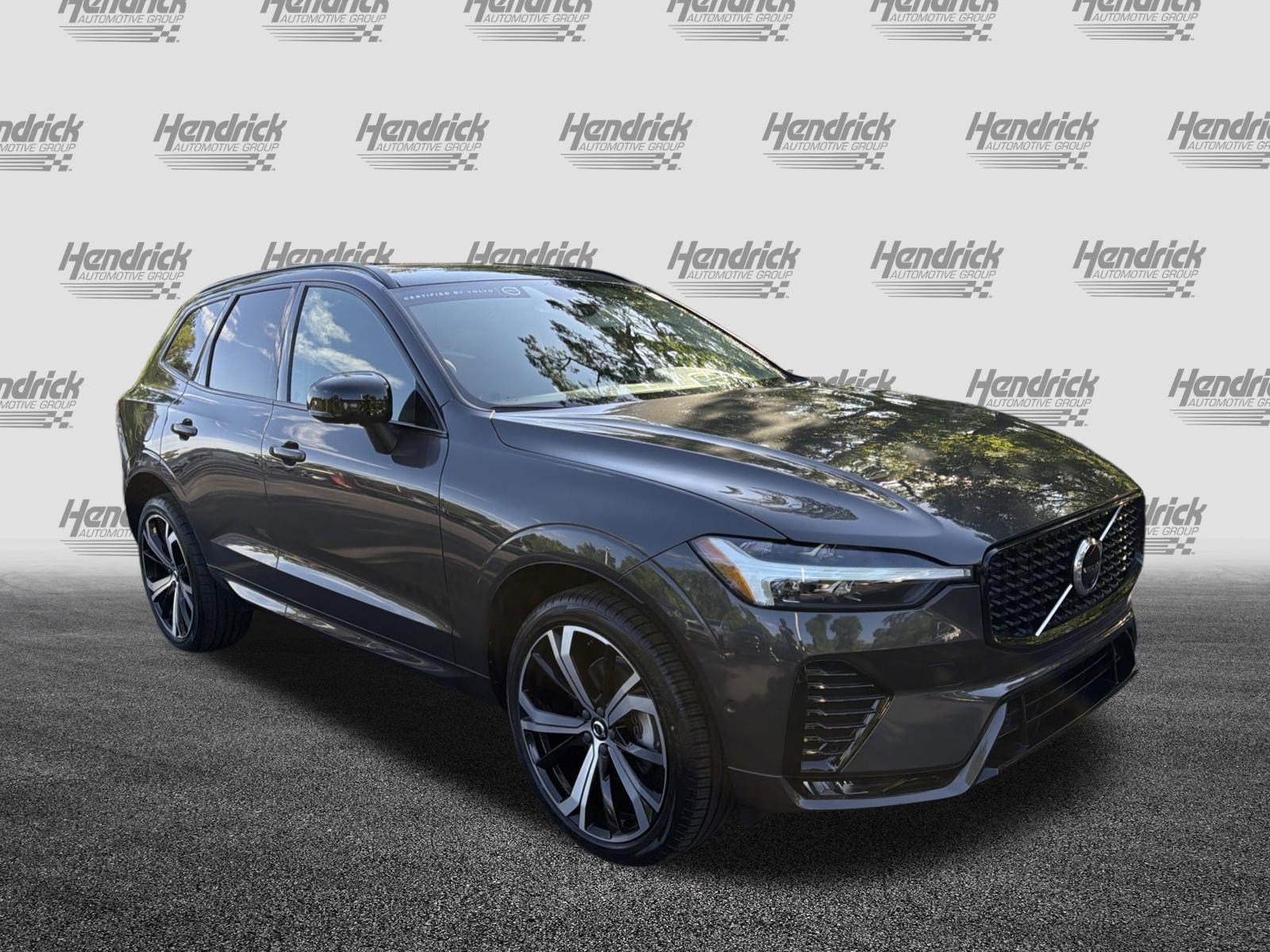 Certified 2023 Volvo XC60 B5 Ultimate image 2