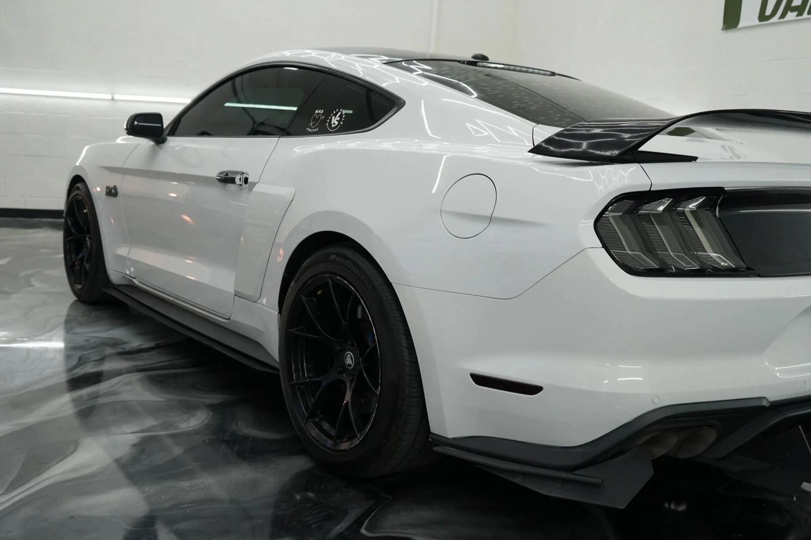 Used 2019 Ford Mustang GT Premium w/ Equipment Group 401A RWD image 35