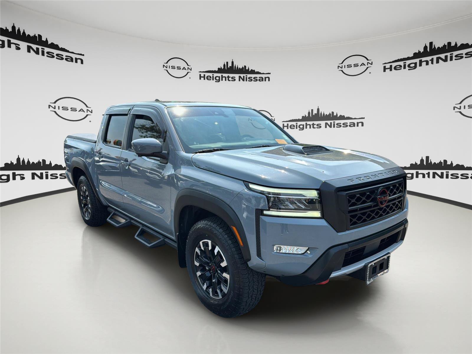 Used 2023 Nissan Frontier PRO-4X w/ Pro Convenience Package AWD/4WD image 7