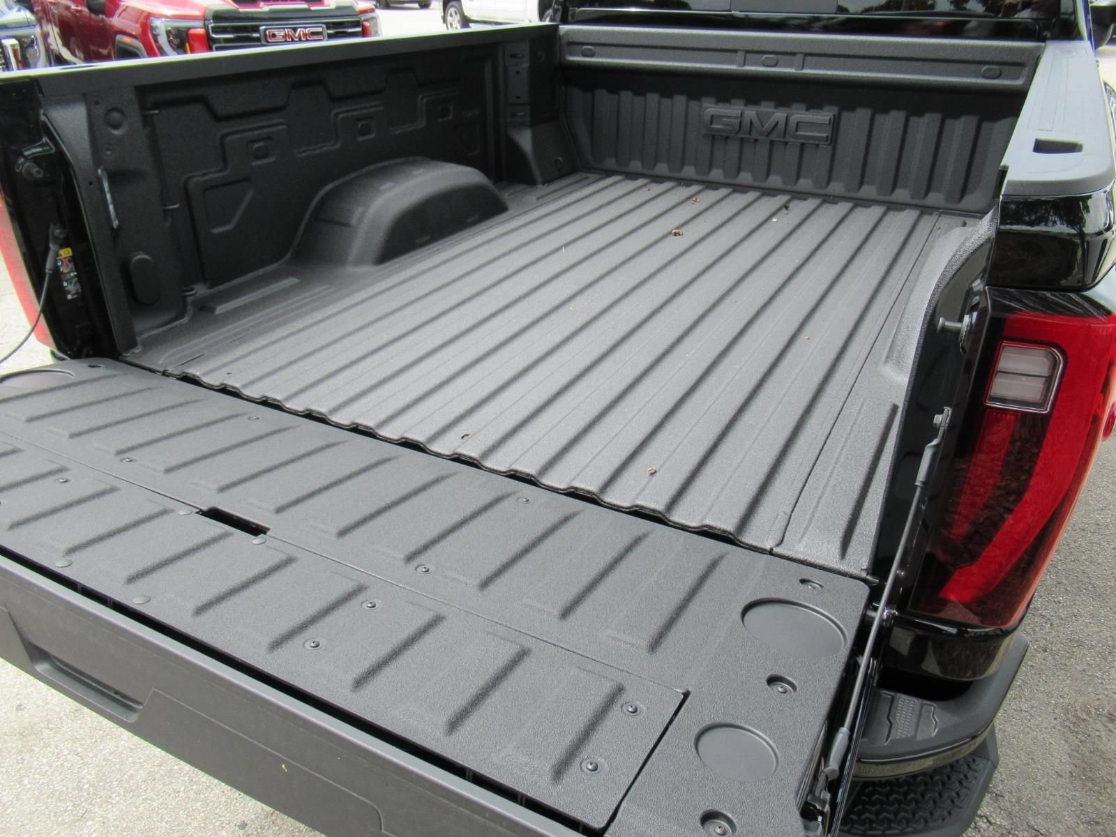 New 2026 GMC Sierra 2500 Denali w/ Denali Reserve Package AWD/4WD image 32