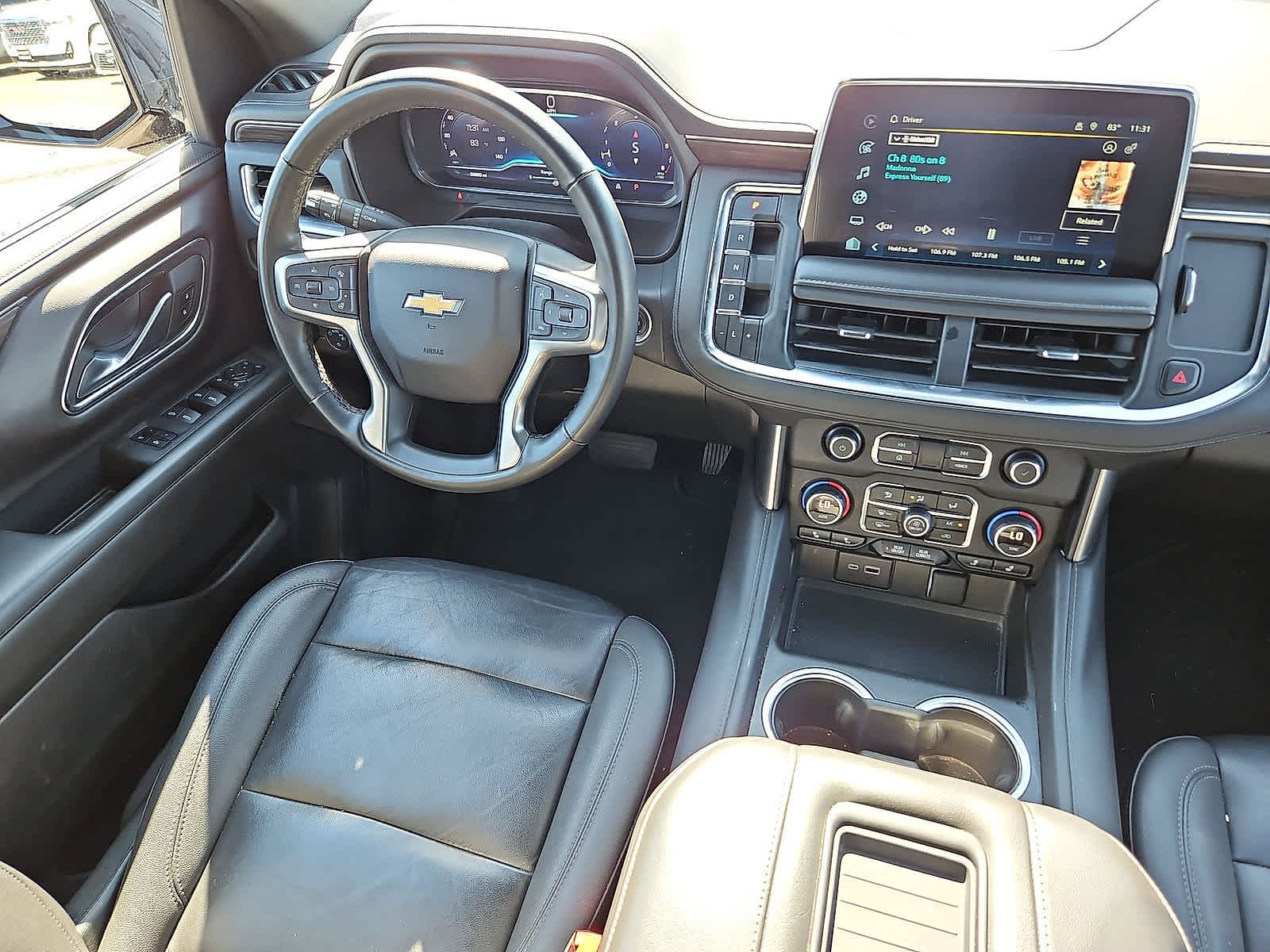 Used 2024 Chevrolet Tahoe LT w/ Luxury Package RWD image 10