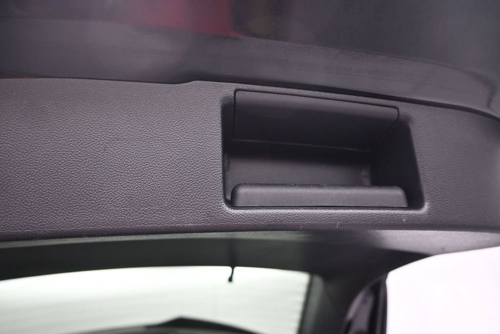 Used 2025 Ford Escape ST-Line FWD image 17