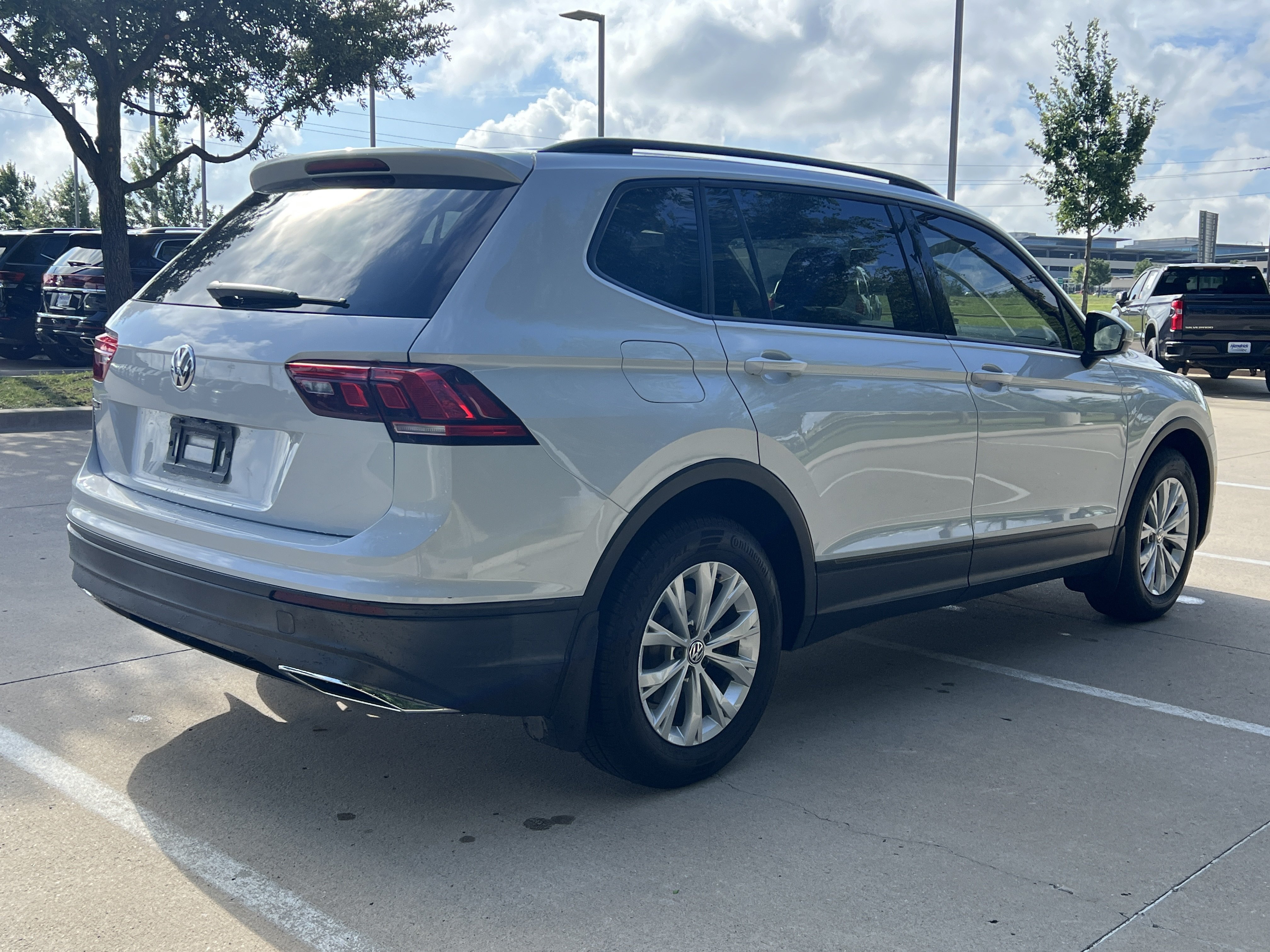 Used 2019 Volkswagen Tiguan S FWD image 8
