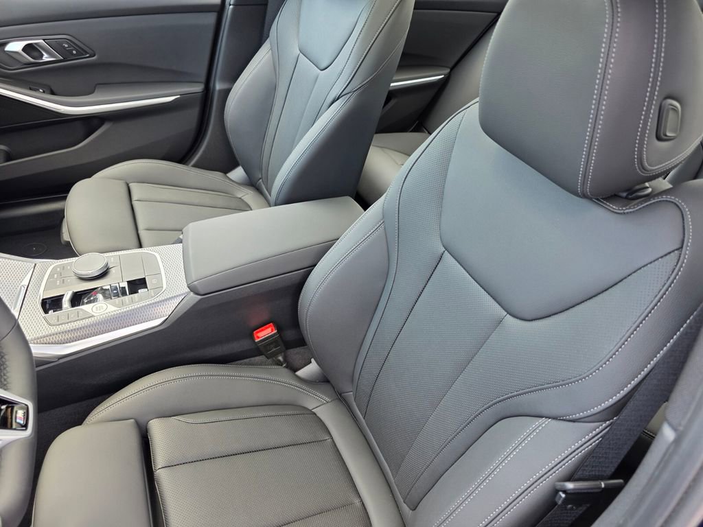 New 2026 BMW 330i Sedan w/ M Sport Package image 9