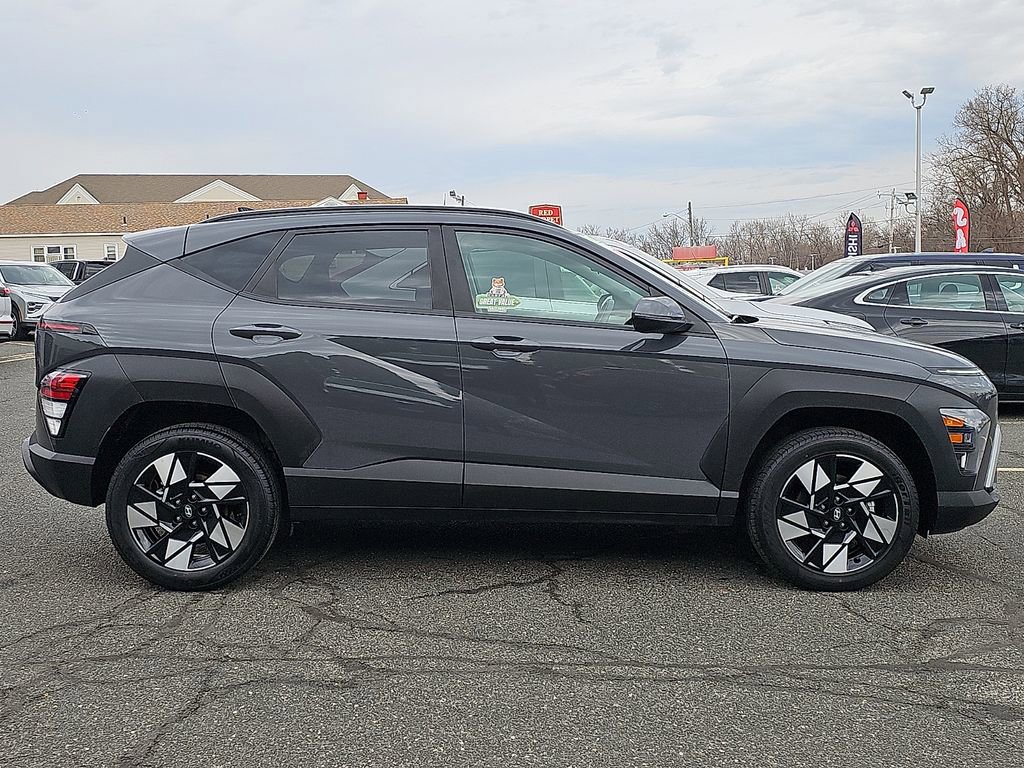 Used 2025 Hyundai Kona SEL image 7