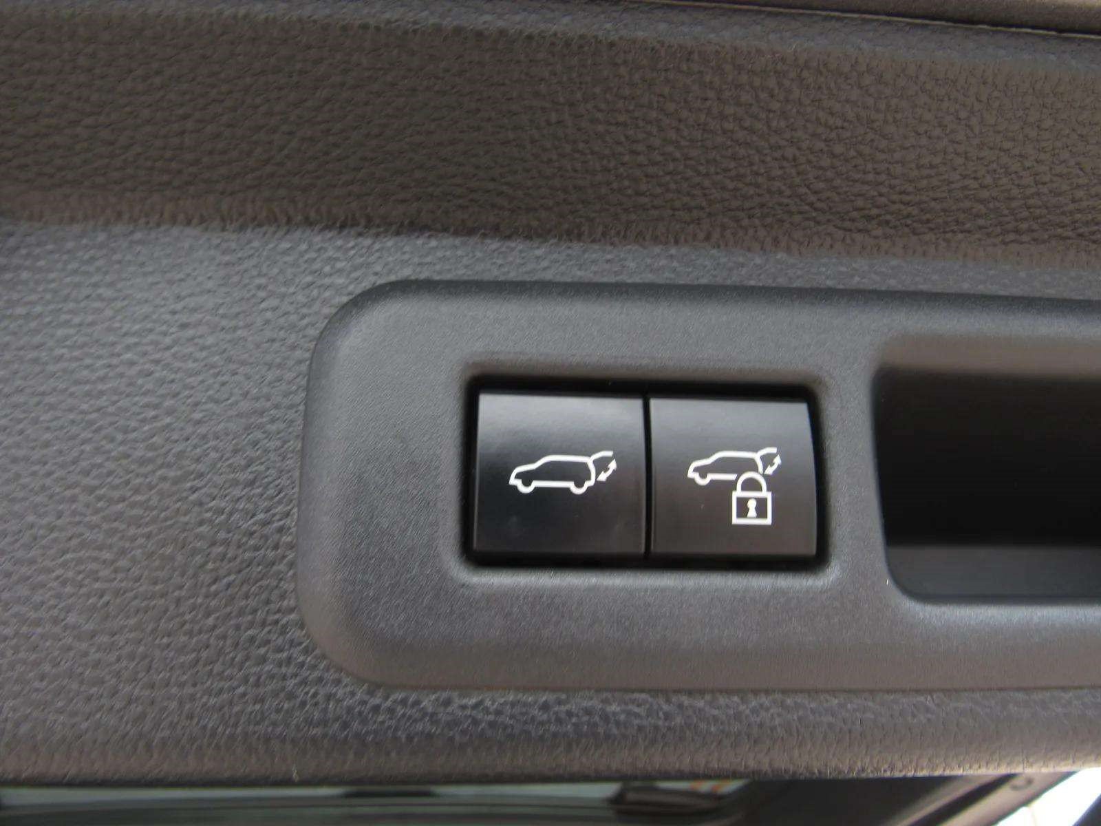 Used 2024 Toyota Sequoia Limited AWD/4WD image 14