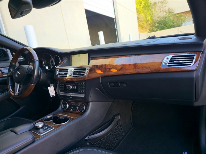 Used 2013 Mercedes-Benz CLS 550 w/ Premium I Pkg image 23