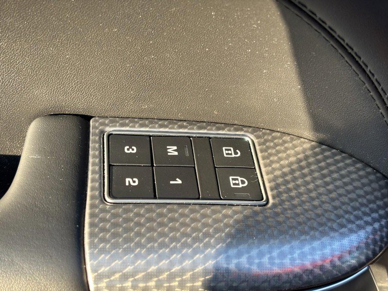 Used 2021 Land Rover Range Rover Sport HST image 17