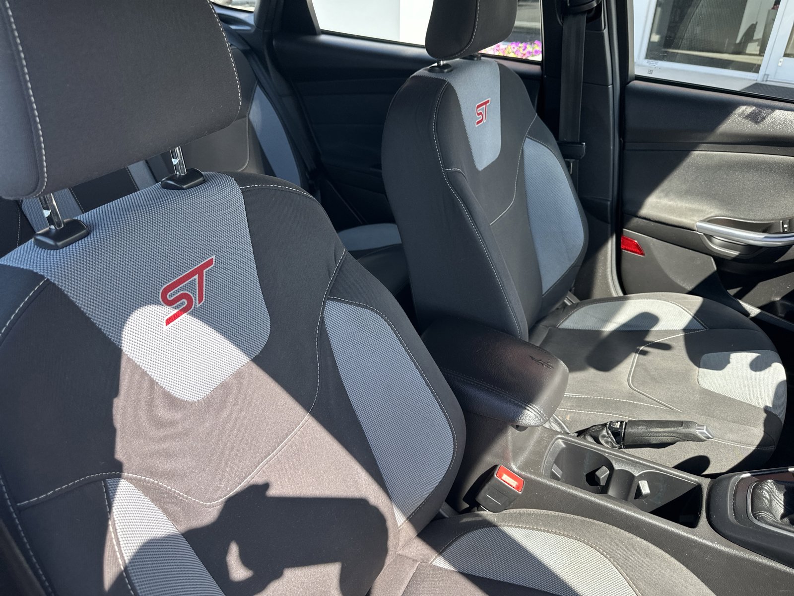 Used 2018 Ford Focus ST image 27