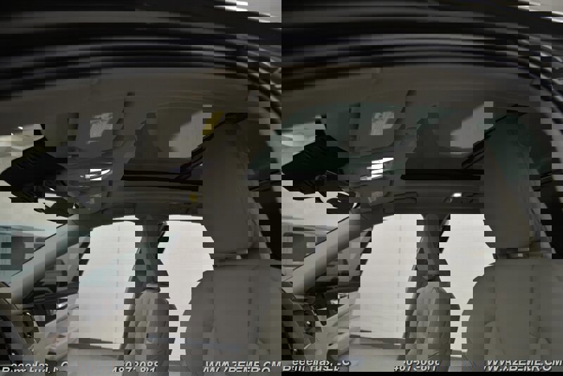 Used 2022 Volvo XC60 T8 Inscription Expression w/ Advanced Package image 33