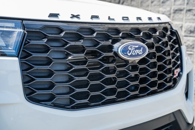 Used 2025 Ford Explorer ST w/ Sun And Sound Package AWD/4WD image 11