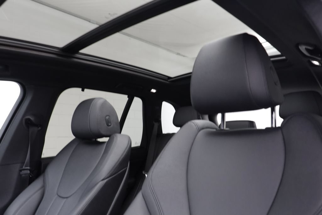 Used 2020 BMW X5 xDrive40i w/ Convenience Package AWD/4WD image 12