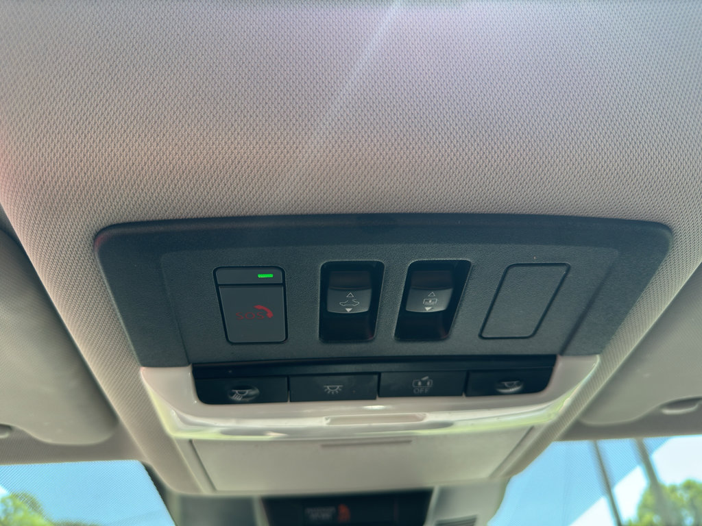 Used 2021 Nissan Rogue Platinum AWD/4WD image 19