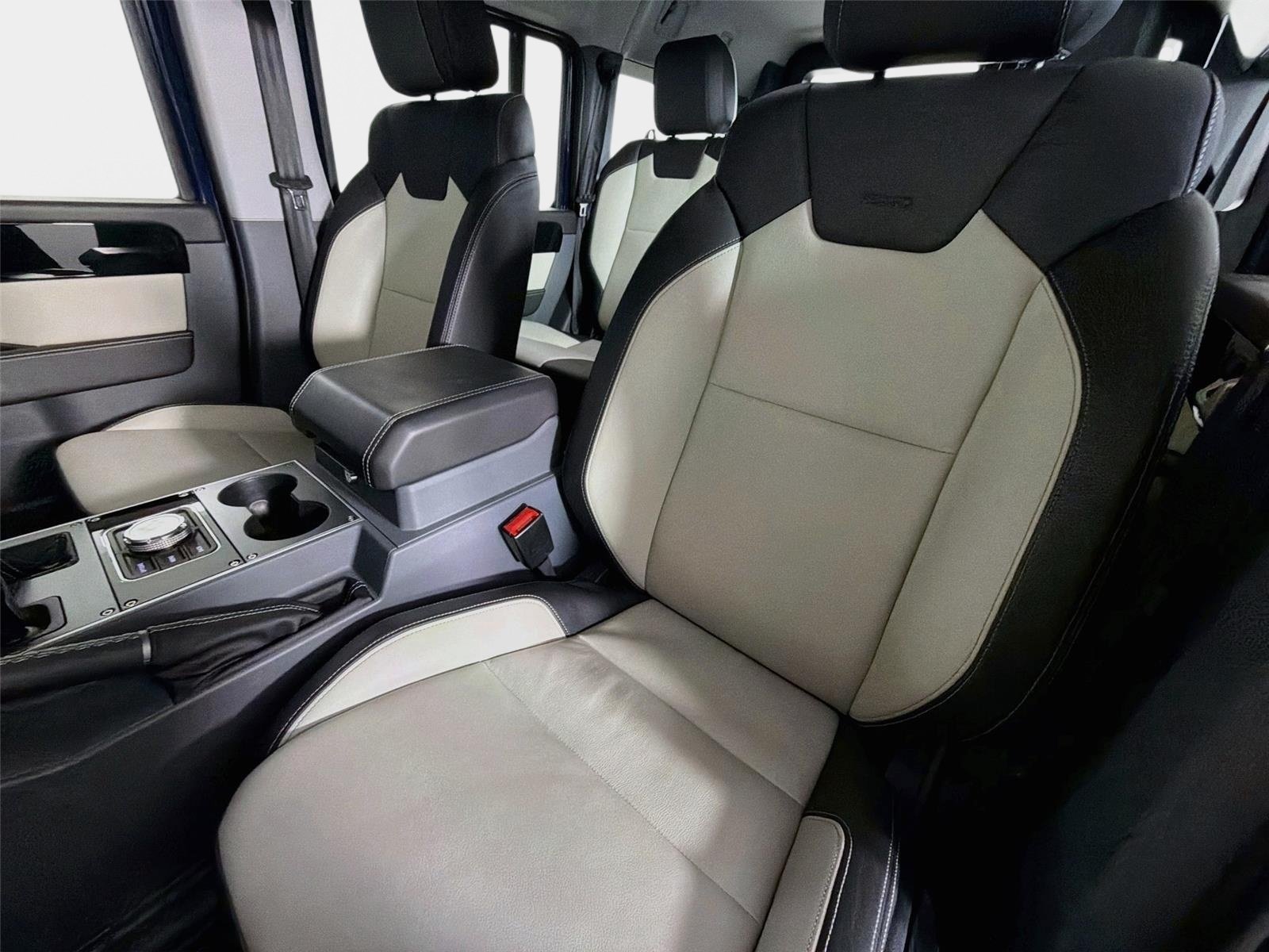 Used 2024 INEOS Grenadier Station Wagon AWD/4WD image 10