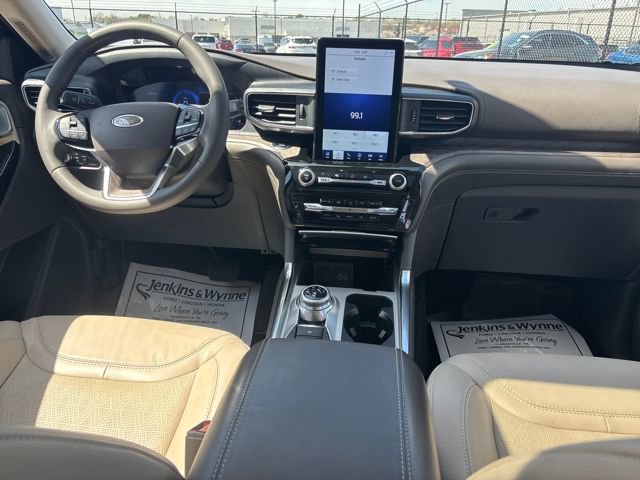 Certified 2022 Ford Explorer Platinum w/ Equipment Group 601A AWD/4WD image 10