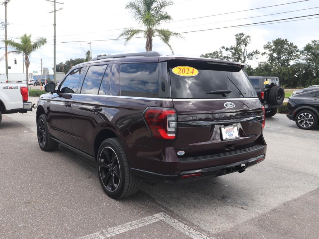Used 2024 Ford Expedition Limited RWD image 10