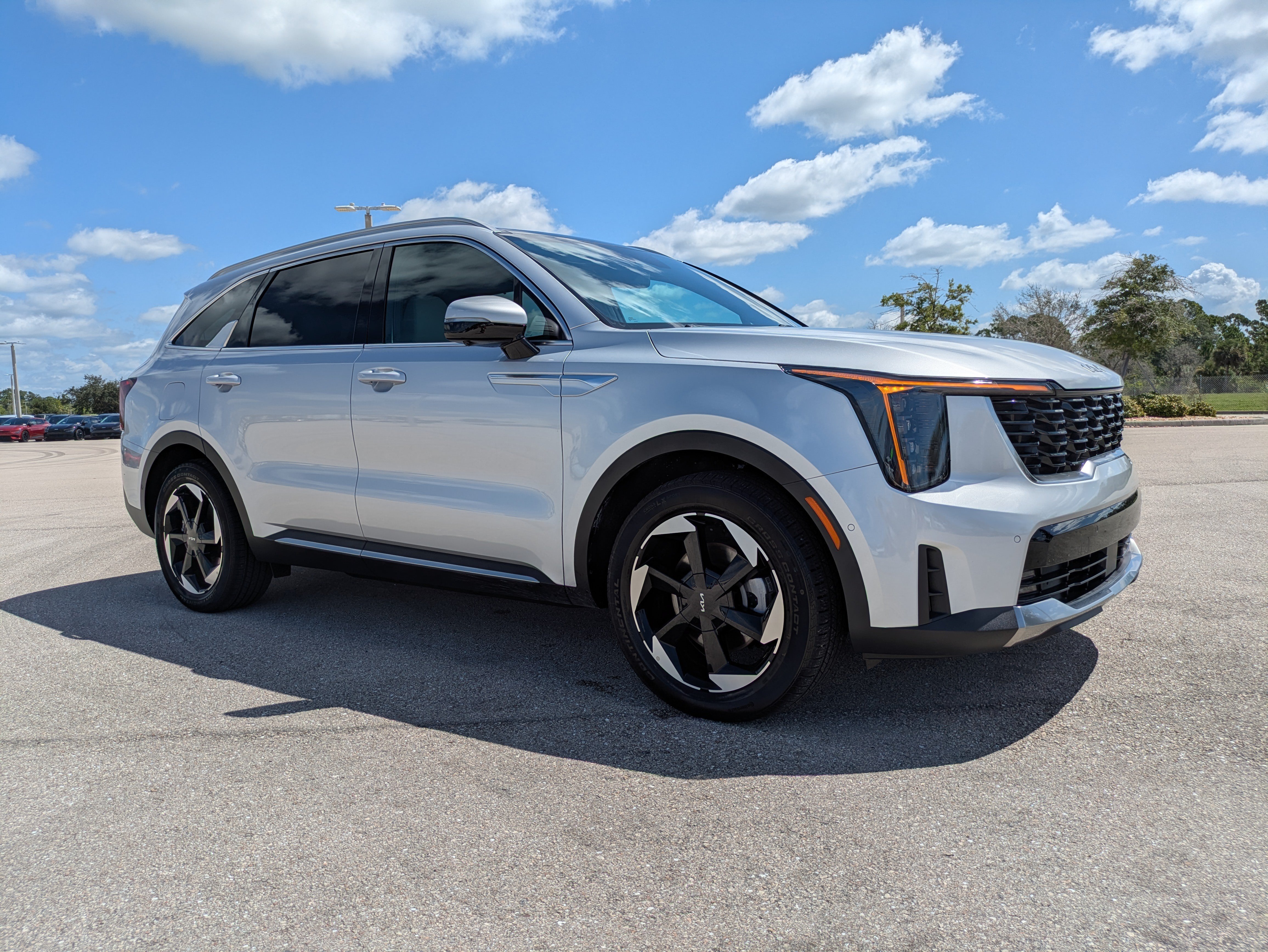 Certified 2025 Kia Sorento SX Prestige AWD/4WD image 2