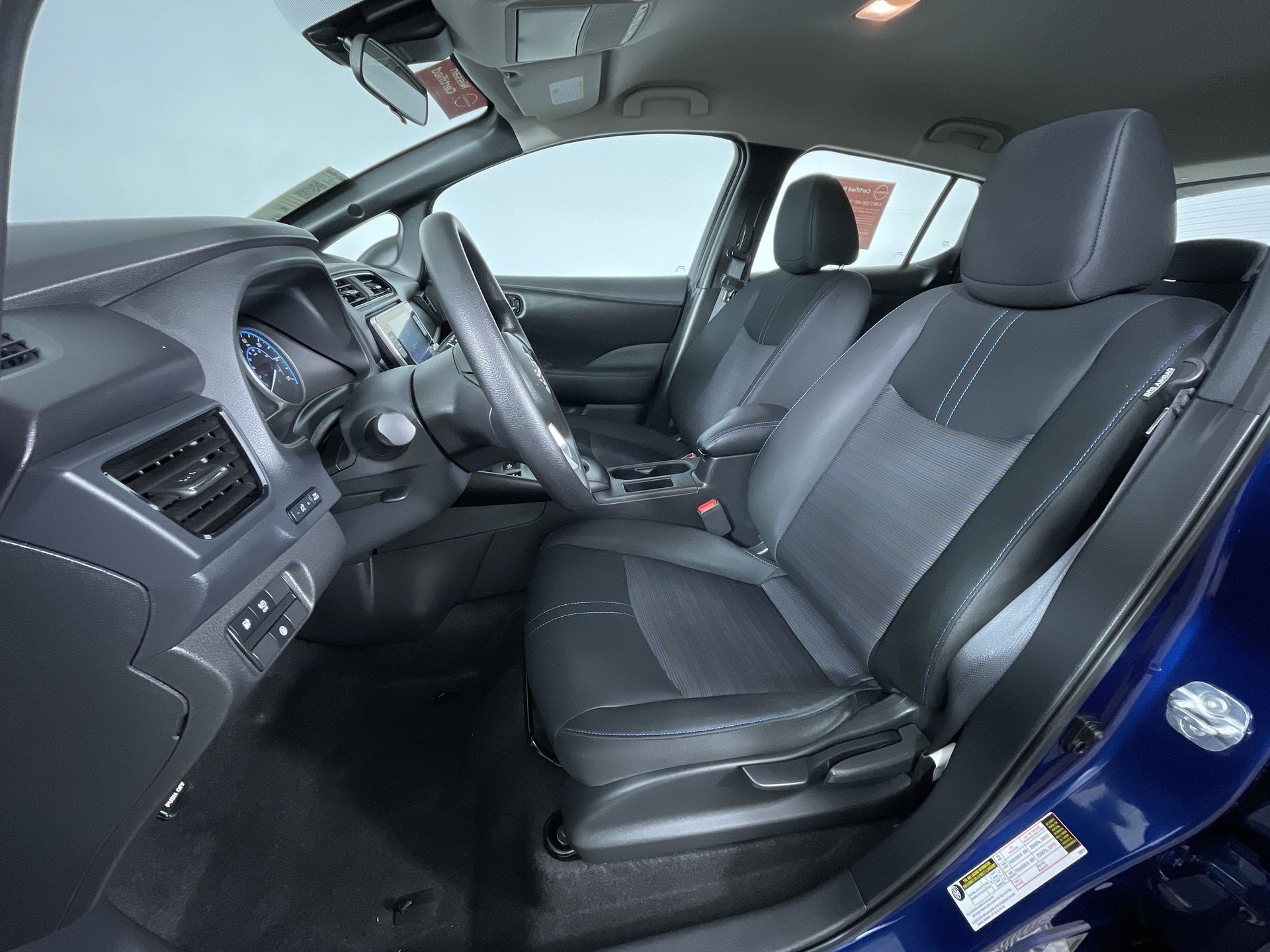 Certified 2025 Nissan Leaf S FWD image 15