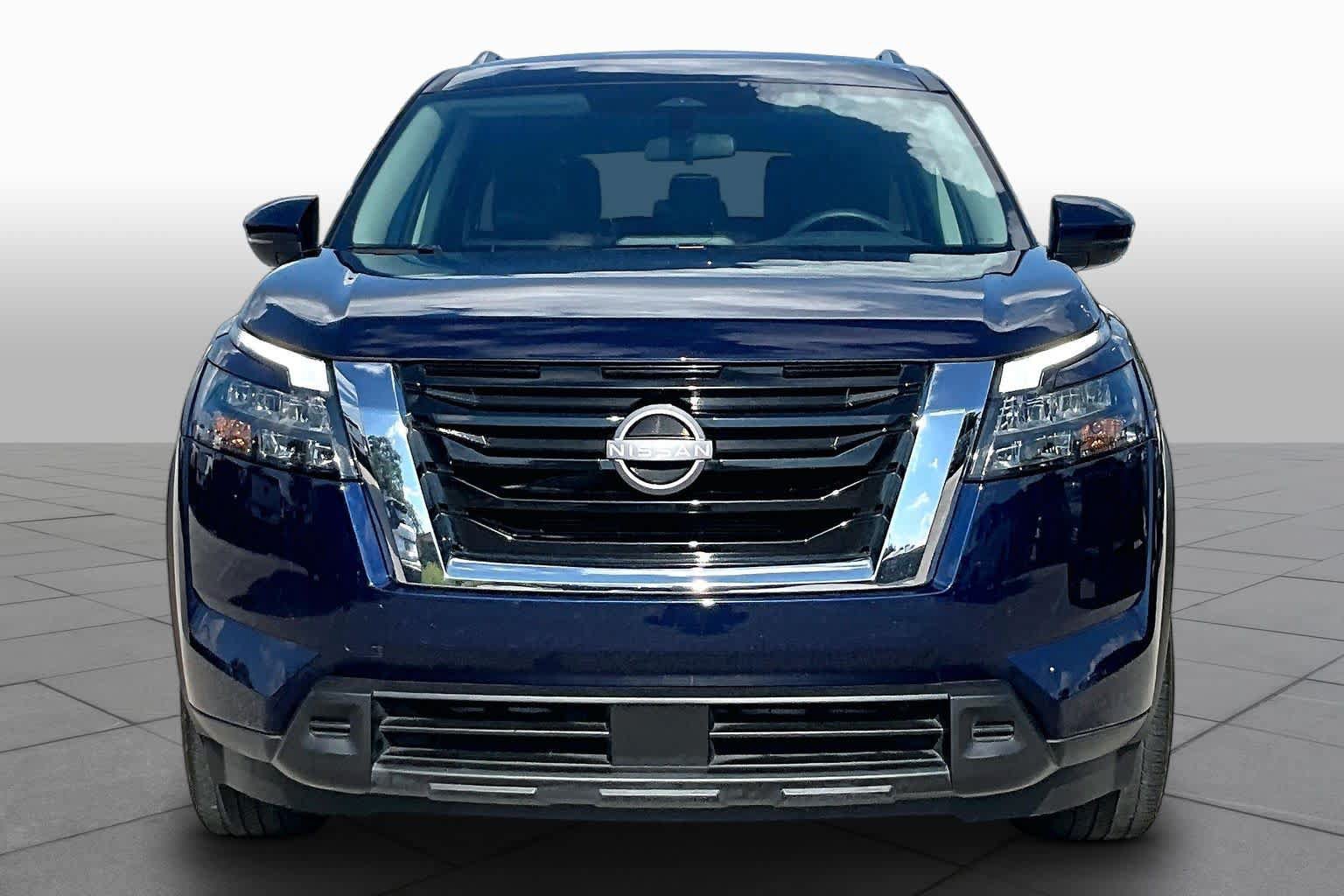 Used 2024 Nissan Pathfinder SV FWD image 4