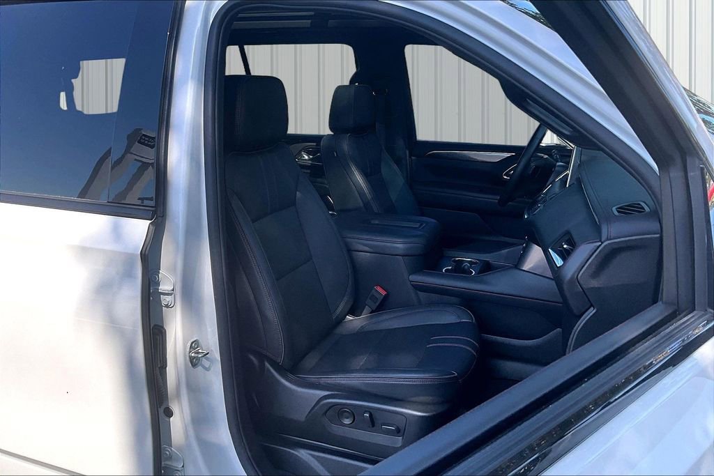 Used 2024 Chevrolet Tahoe RST w/ Luxury Package AWD/4WD image 16