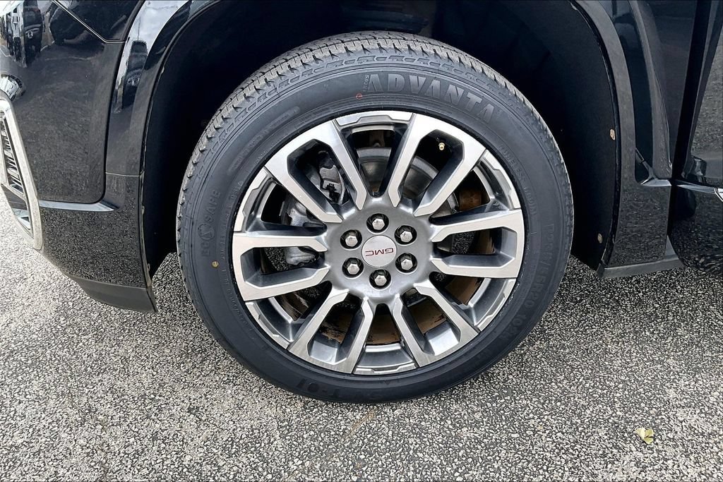 Used 2023 GMC Acadia Denali FWD image 11