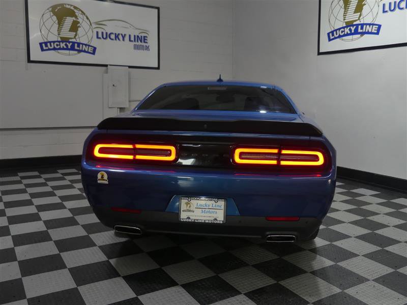 Used 2020 Dodge Challenger SXT w/ Plus Package image 8