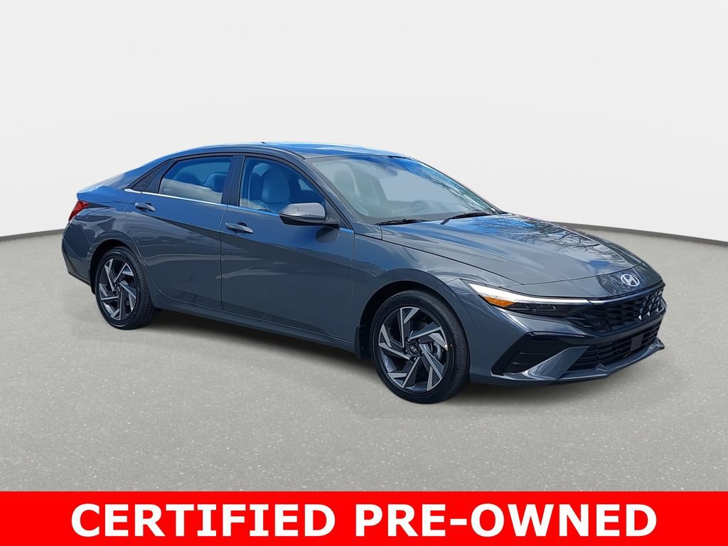 Certified 2025 Hyundai Elantra Limited FWD image 3