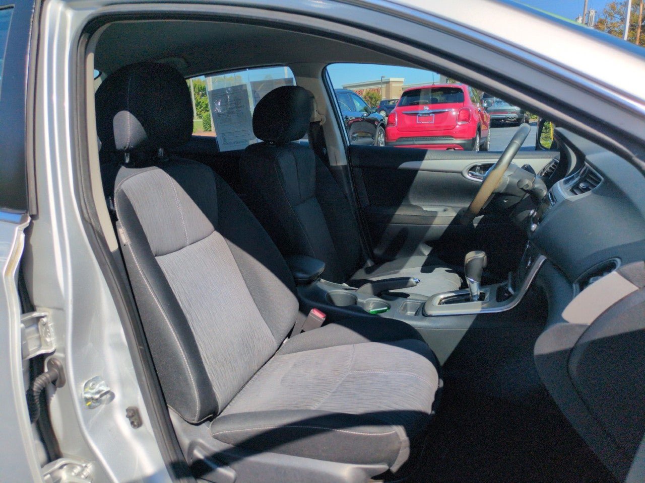 Used 2015 Nissan Sentra SV FWD image 25