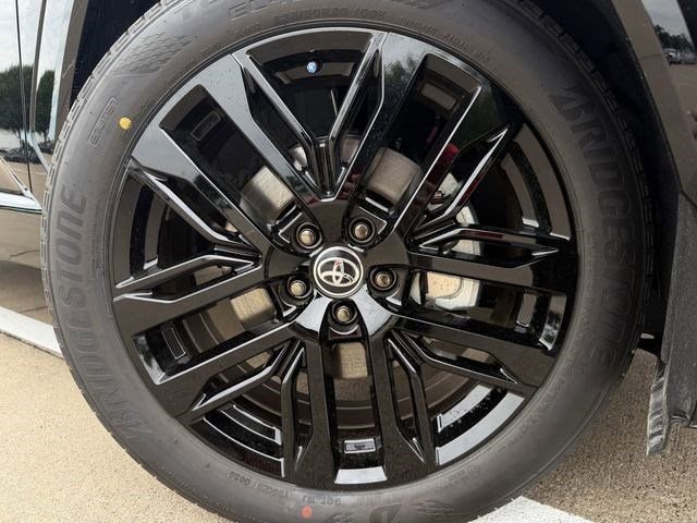 New 2026 Toyota RAV4 XSE AWD/4WD image 10