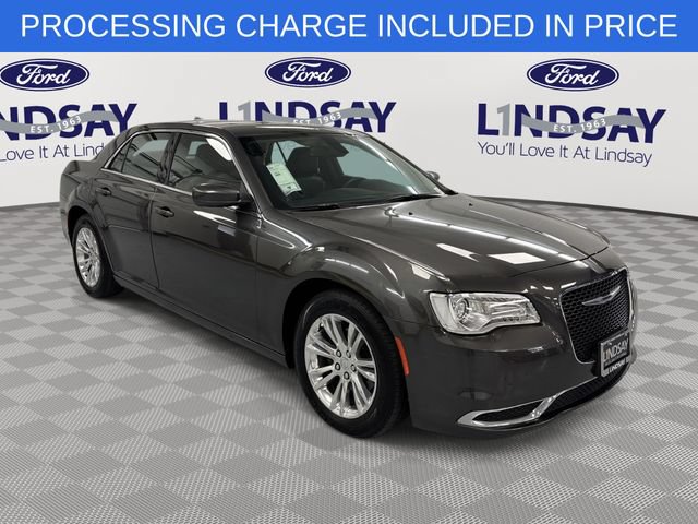 Used 2020 Chrysler 300 Touring L w/ Quick Order Package 2EF RWD image 1