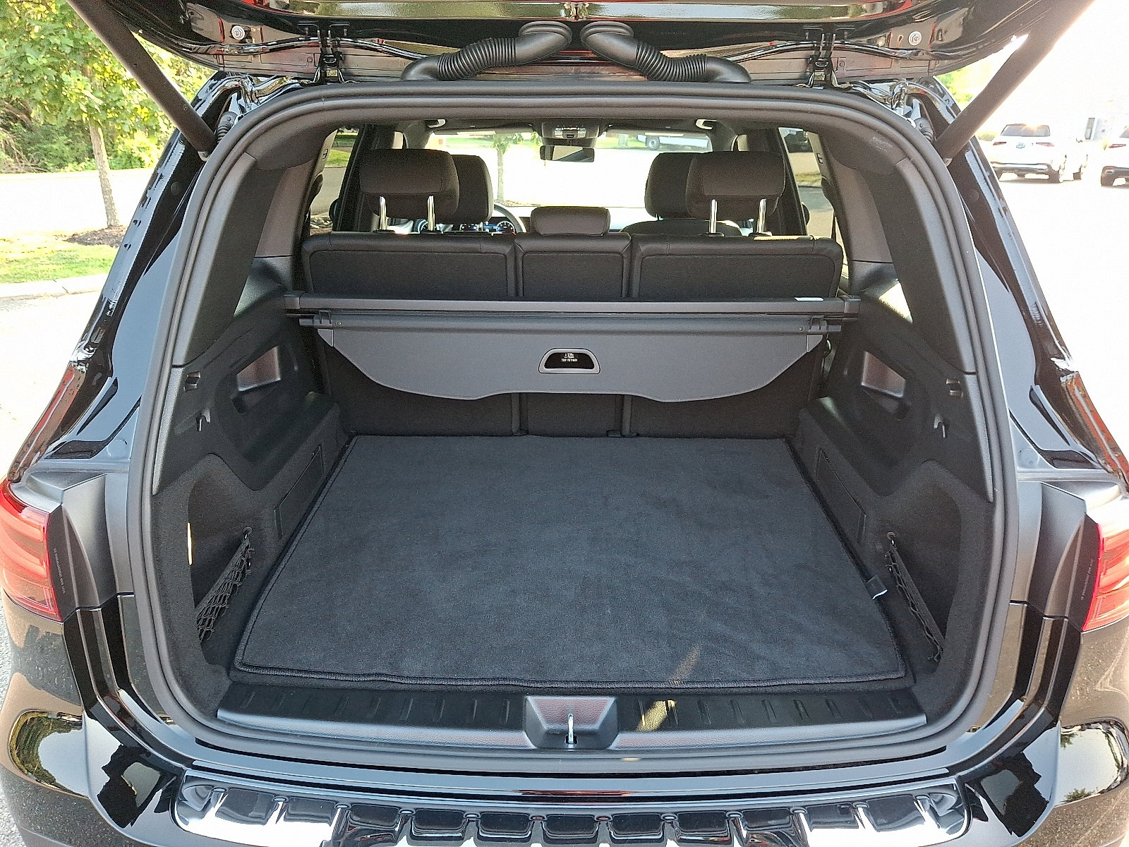 Used 2024 Mercedes-Benz GLB 250 4MATIC image 29