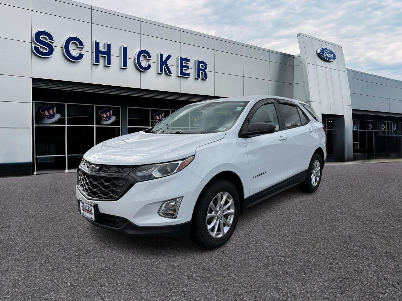 Used 2020 Chevrolet Equinox LS w/ LS Convenience Package AWD/4WD image 4