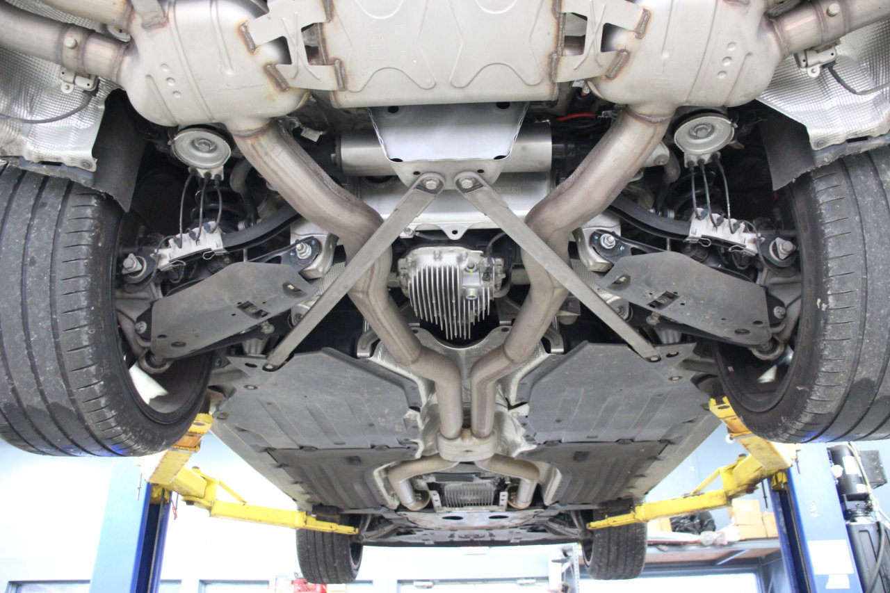 Used 2023 BMW X6 M Competition w/ Competition Package image 96