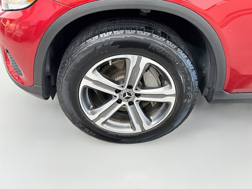 Used 2019 Mercedes-Benz GLC 300 4MATIC image 37