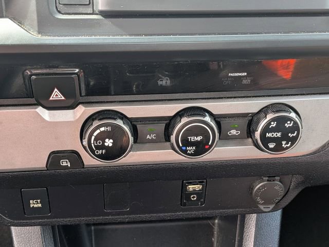 Used 2017 Toyota Tacoma SR image 18