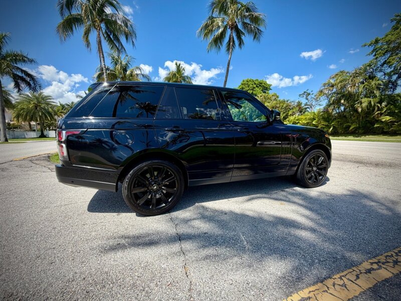 Used 2019 Land Rover Range Rover Supercharged AWD/4WD image 4