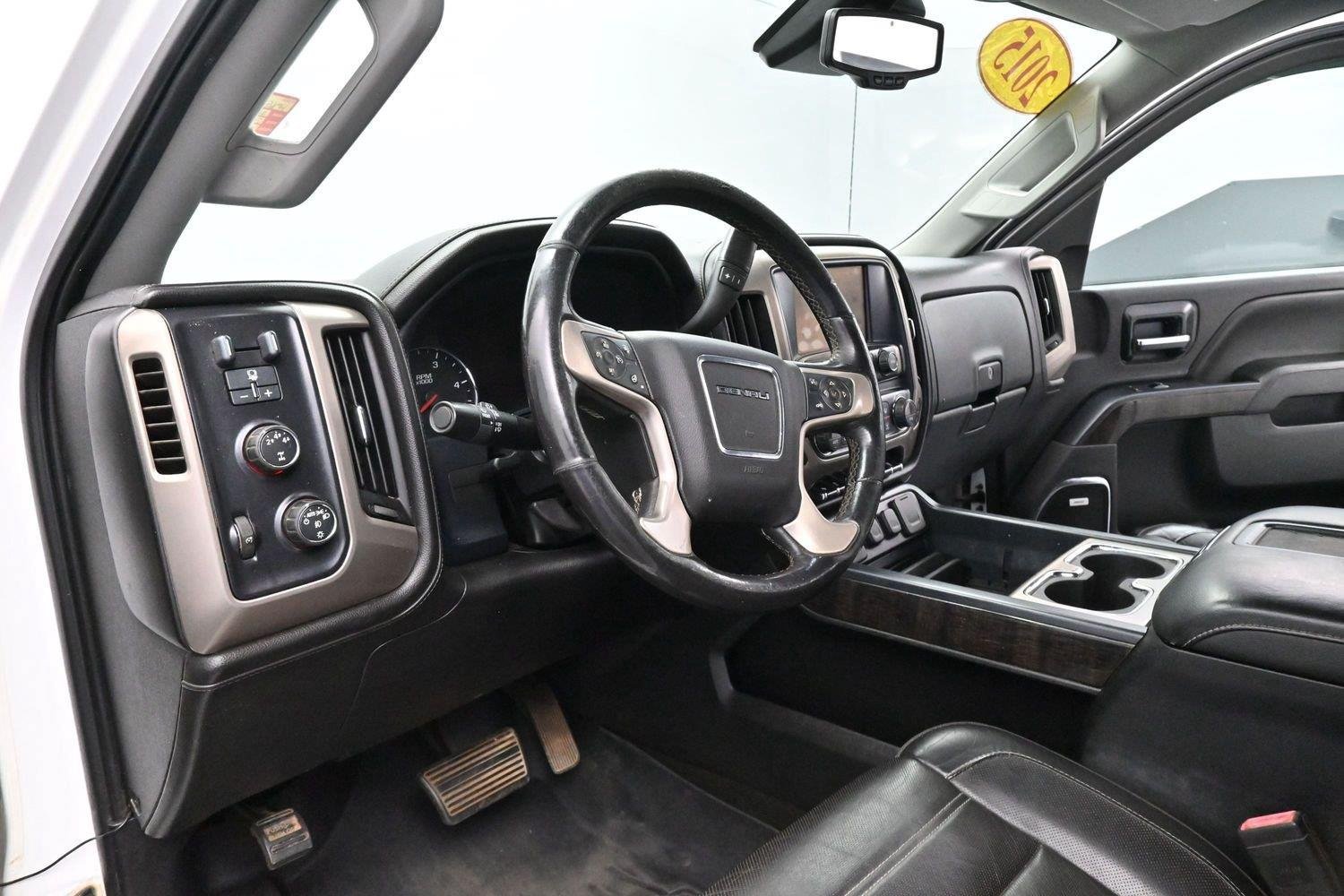 Used 2015 GMC Sierra 2500 Denali w/ Duramax Plus Package AWD/4WD image 16