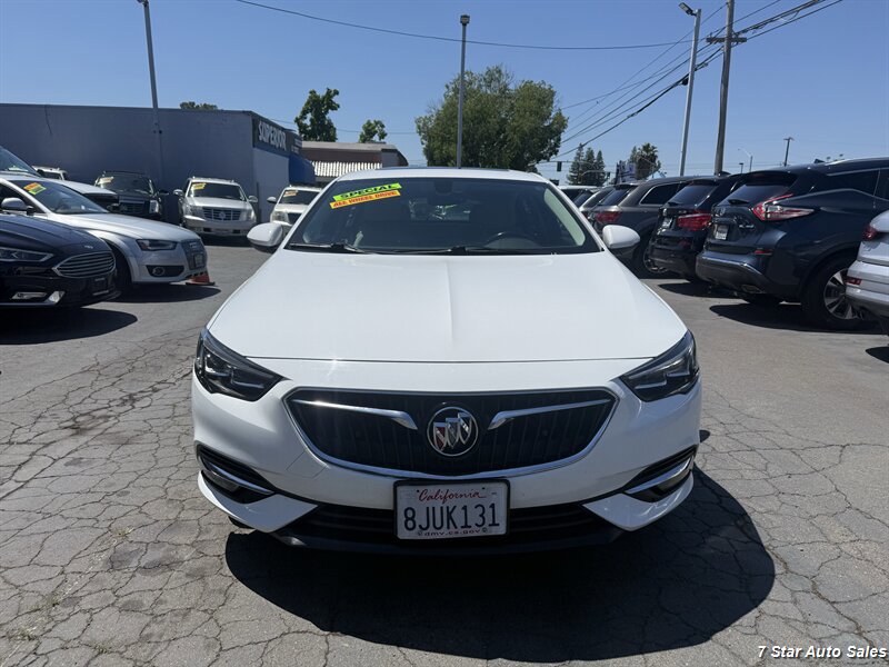 Used 2018 Buick Regal Preferred w/ Driver Confidence Package #1 AWD/4WD image 2