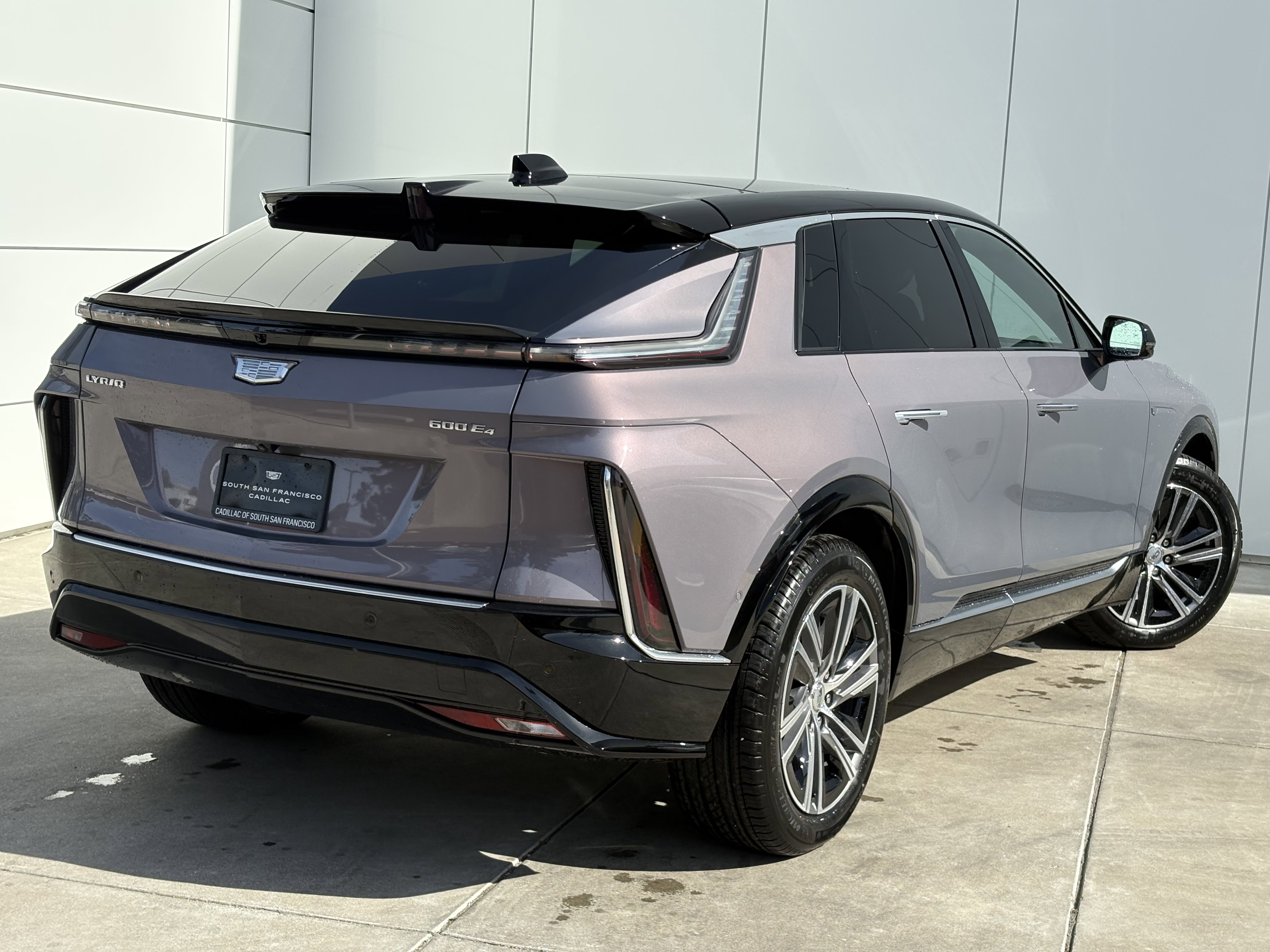 New 2026 Cadillac Lyriq Premium Luxury AWD/4WD image 7