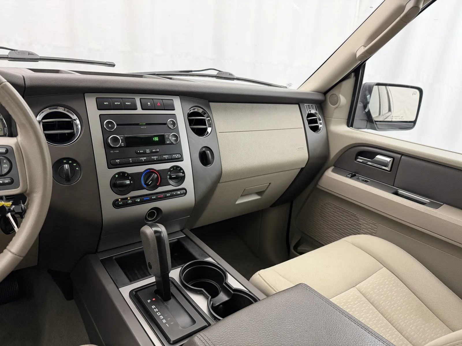 Used 2011 Ford Expedition XLT AWD/4WD image 15