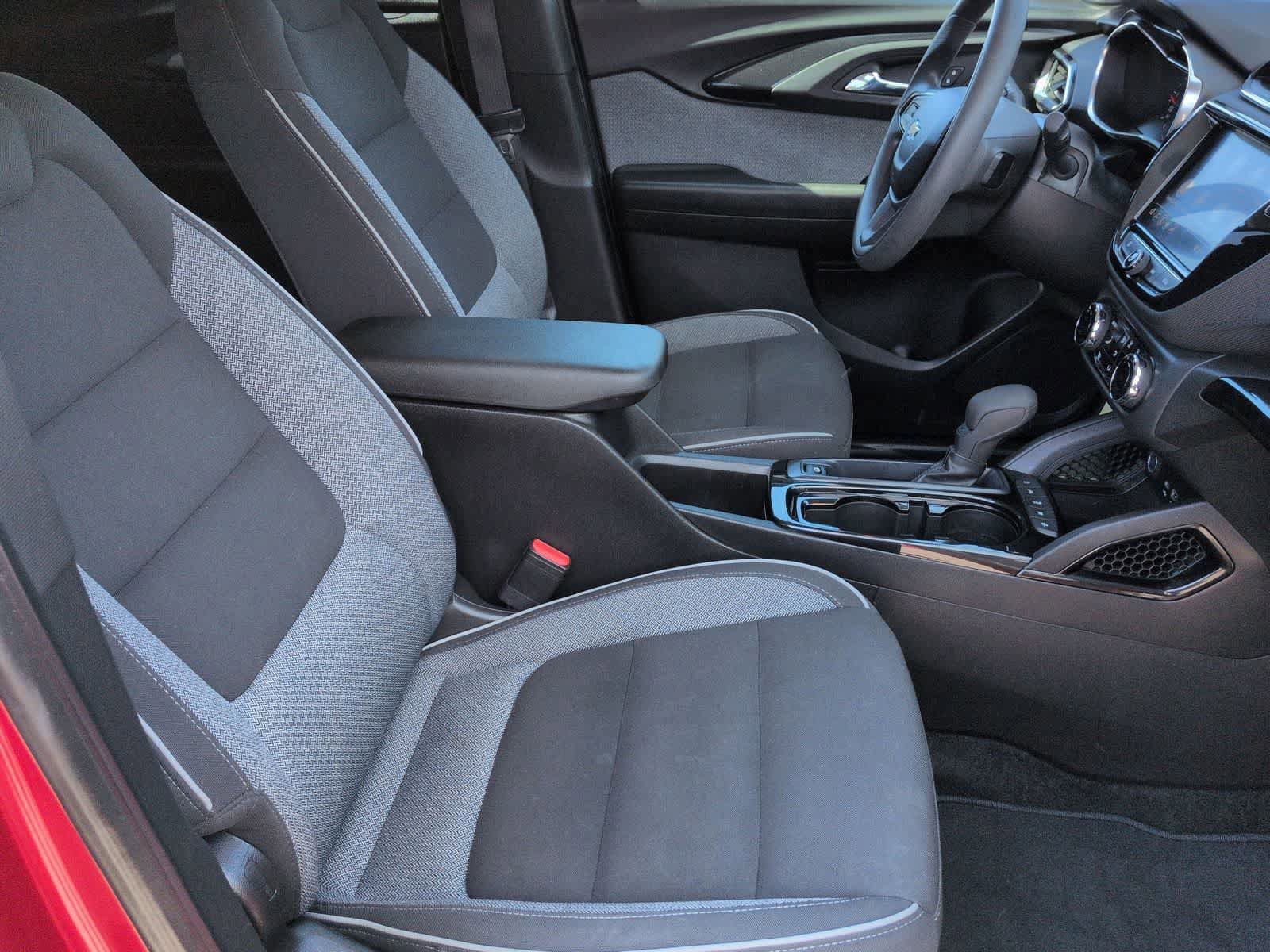 Used 2021 Chevrolet TrailBlazer LT w/ Convenience Package FWD image 21
