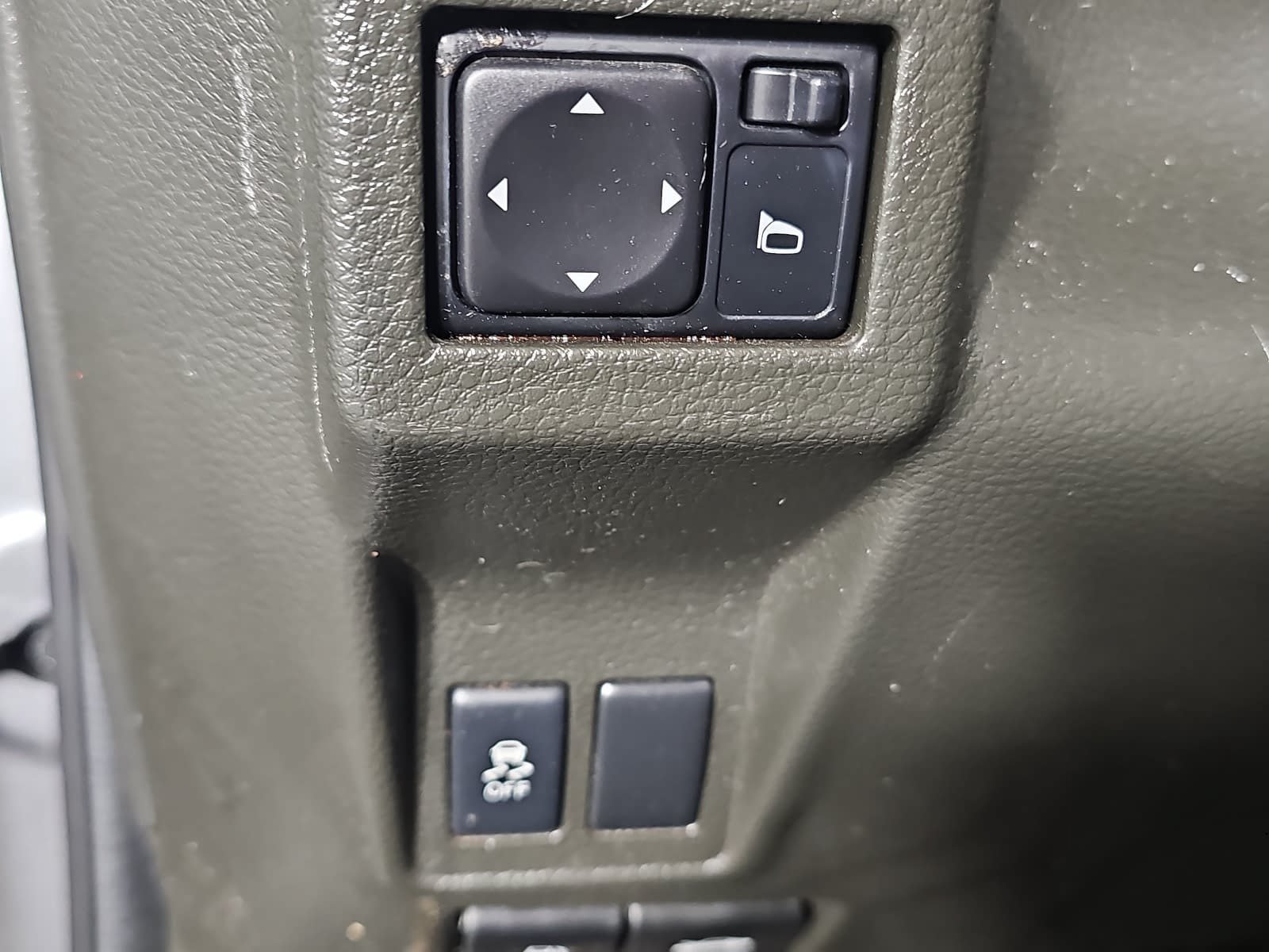 Used 2013 Nissan Cube FWD image 20