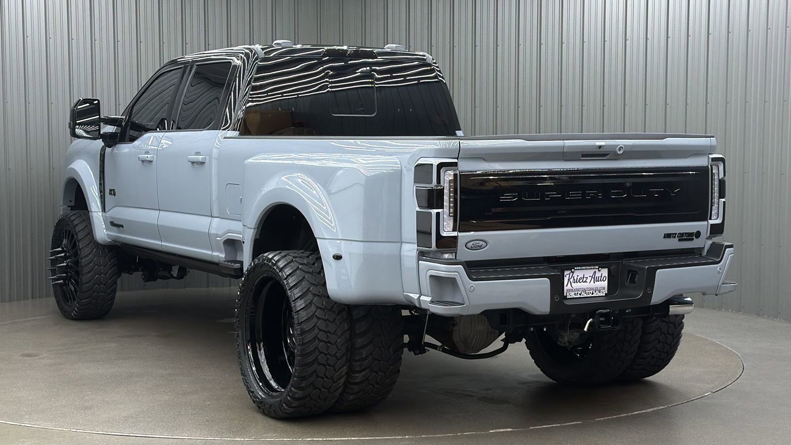 Used 2026 Ford F450 Platinum w/ FX4 Off-Road Package image 3